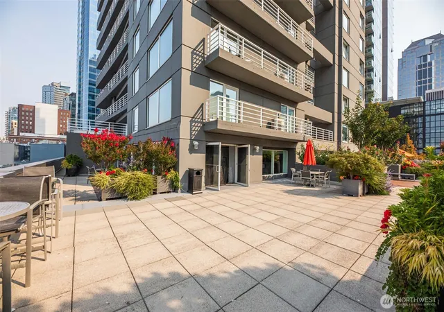 Photo 1 of Sale Pending at 1415 2nd Avenue #2106, Seattle, WA 98101 | MLS# NWM2587113 | Listing updated on 2026-10-11
