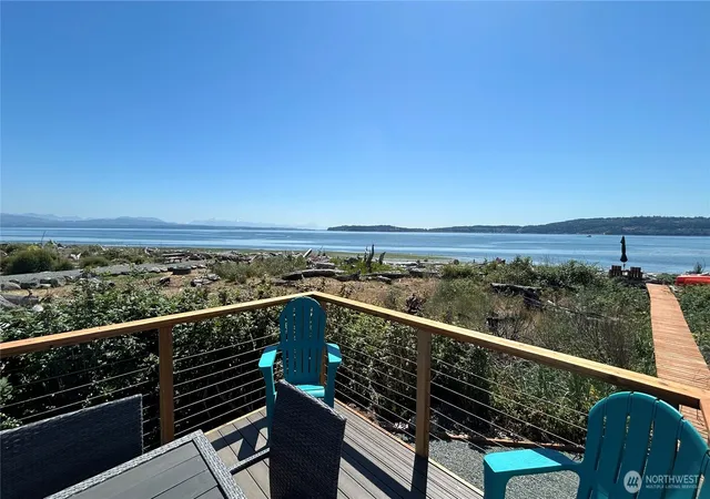 Photo 3 of Single family home for sale at 1818 Lola Beach Ln, Oak Harbor, WA 98277 | MLS# NWM2587115 | Listing updated on 2026-10-01