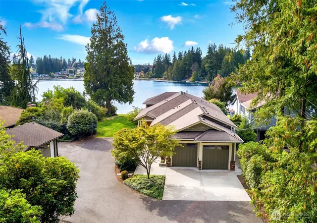 Photo 3 of Single family home for sale at 15924 E Shore Dr, Lynnwood, WA 98087 | MLS# NWM2587116 | Listing updated on 2026-10-01