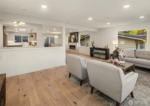 Photo 3 of Single family home for sale at 10045 Ne 38th Avenue, Seattle, WA 98125 | MLS# NWM2587125 | Listing updated on 2026-10-01