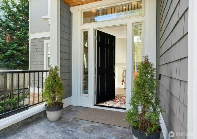 Photo 3 of Single family home for sale at 7003 117th Place Ne, Kirkland, WA 98033 | MLS# NWM2587130 | Listing updated on 2026-09-28