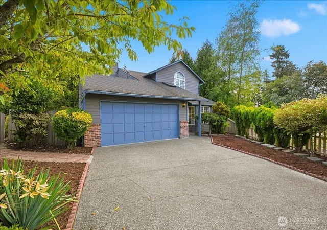 Photo 2 of Sale Pending at 3403 151st Place Sw, Lynnwood, WA 98087 | MLS# NWM2587135 | Listing updated on 2026-10-01