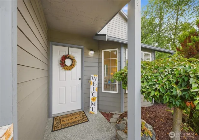 Photo 3 of Sale Pending at 3403 151st Place Sw, Lynnwood, WA 98087 | MLS# NWM2587135 | Listing updated on 2026-10-01