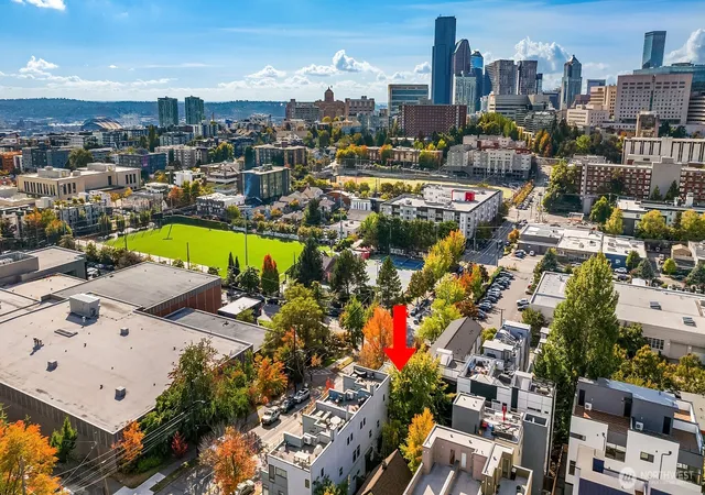 Photo 2 of Townhouse for sale at 1414 E Cherry St #F, Seattle, WA 98122 | MLS# NWM2587146 | Listing updated on 2026-10-01