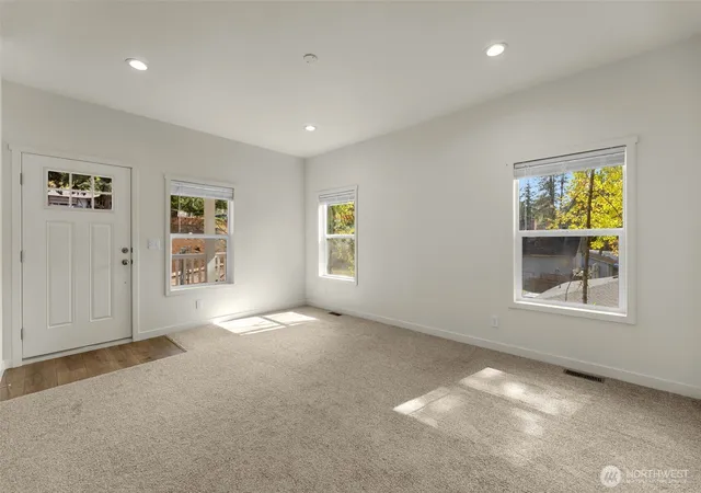 Photo 4 of Manufactured home for sale at 487 Haussler Rd, Kelso, WA 98626 | MLS# NWM2587159 | Listing updated on 2026-09-25