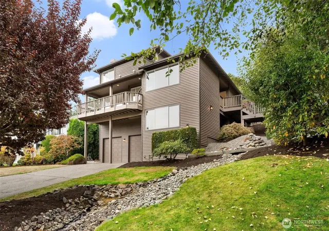 Photo 4 of Single family home for sale at 17105 76th Avenue W, Edmonds, WA 98026 | MLS# NWM2587170 | Listing updated on 2026-10-01