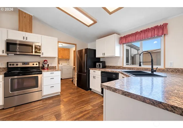 Photo 4 of Sale Pending at 5404 NE 121st Avenue #104, Vancouver, WA 98682 | MLS# NWM2587185 | Listing updated on 2026-09-28