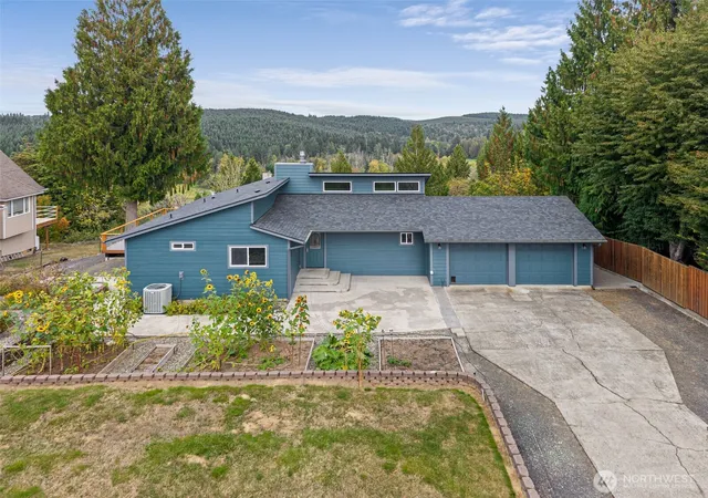 Single family home for sale at 1715 Ham Hl Rd, Centralia, WA 98531 | MLS# NWM2587186