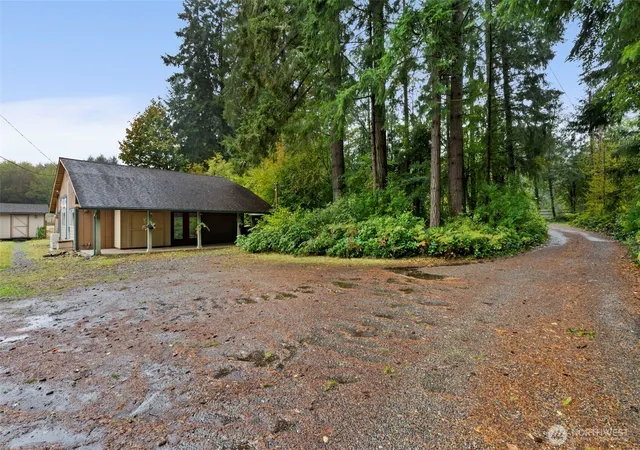 Photo 3 of Single family home for sale at 9415 Delphi Rd Sw, Olympia, WA 98512 | MLS# NWM2587188 | Listing updated on 2026-10-02