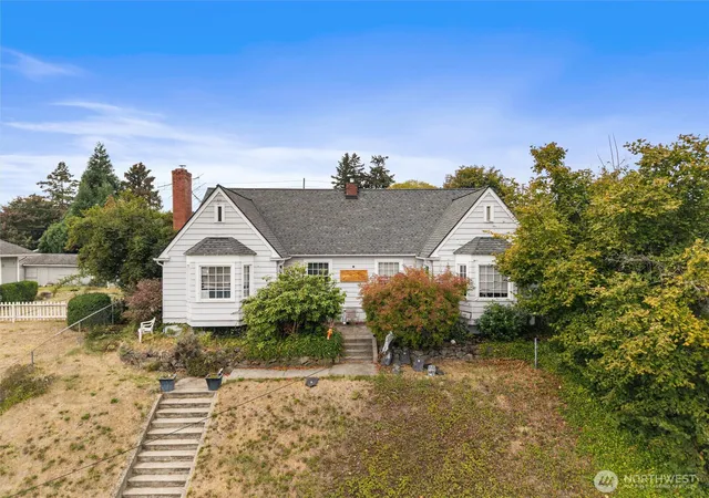 Photo 1 of Multi family home for sale at 1327 Park Ave, Bremerton, WA 98337 | MLS# NWM2587191 | Listing updated on 2026-10-01