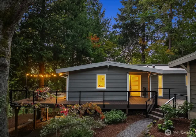 Photo 1 of Single family home for sale at 9 Mt Pilchuck Ave Nw, Issaquah, WA 98027 | MLS# NWM2587195 | Listing updated on 2026-10-02