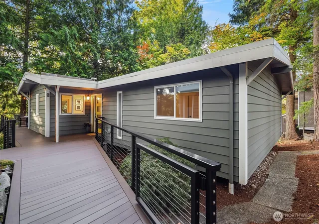 Photo 3 of Single family home for sale at 9 Mt Pilchuck Ave NW, Issaquah, WA 98027 | MLS# NWM2587195 | Listing updated on 2026-10-02
