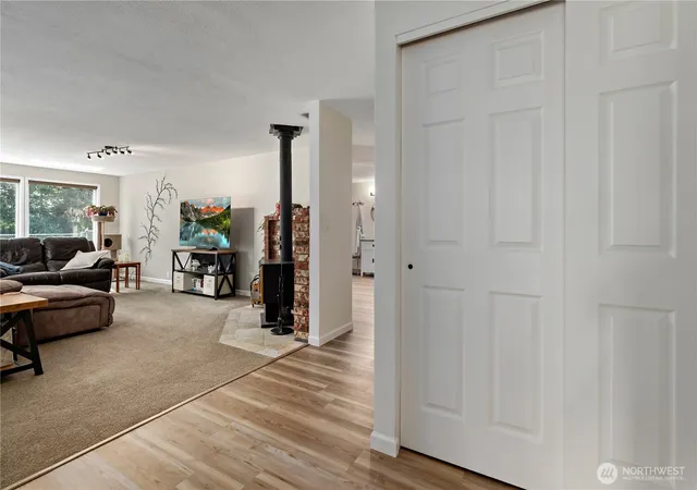Photo 4 of Single family home for sale at 410 Silver Lake Rd, Oak Harbor, WA 98277 | MLS# NWM2587208 | Listing updated on 2026-10-09