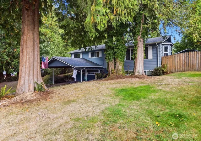 Photo 4 of Single family home for sale at 134 E Cyn View Dr, Longview, WA 98632 | MLS# NWM2587210 | Listing updated on 2026-09-29