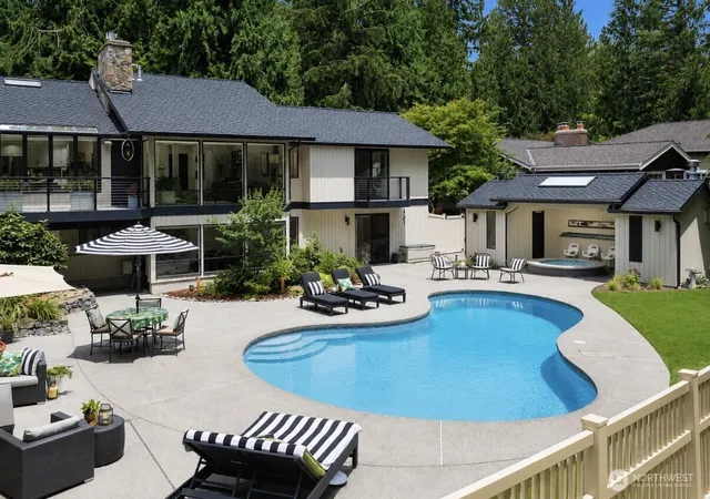 Photo 3 of Single family home for sale at 3212 211th Avenue Ne, Sammamish, WA 98074 | MLS# NWM2587215 | Listing updated on 2026-10-01