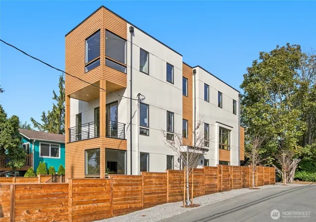Photo 1 of Single family home for sale at 542 N 104th Street, Seattle, WA 98133 | MLS# NWM2587226 | Listing updated on 2026-09-26