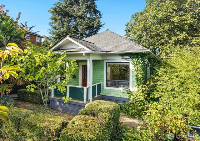 Photo 1 of Single family home for sale at 2524 E Ward St, Seattle, WA 98112 | MLS# NWM2587230 | Listing updated on 2026-10-01