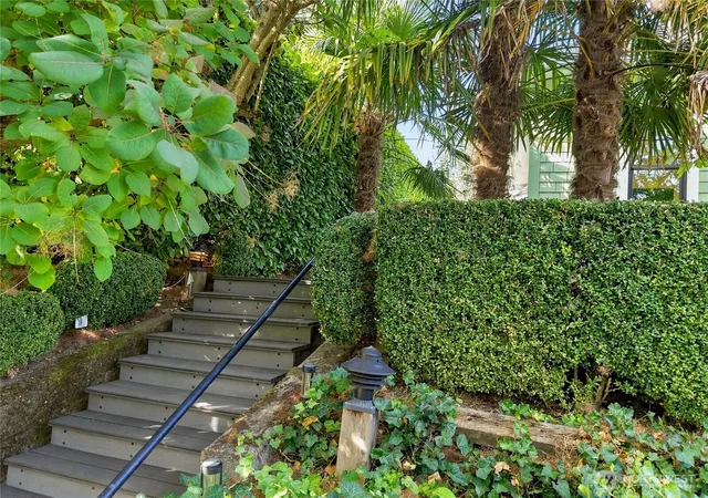 Photo 2 of Single family home for sale at 2524 E Ward St, Seattle, WA 98112 | MLS# NWM2587230 | Listing updated on 2026-10-01