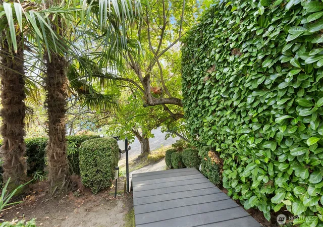 Photo 3 of Single family home for sale at 2524 E Ward St, Seattle, WA 98112 | MLS# NWM2587230 | Listing updated on 2026-10-01