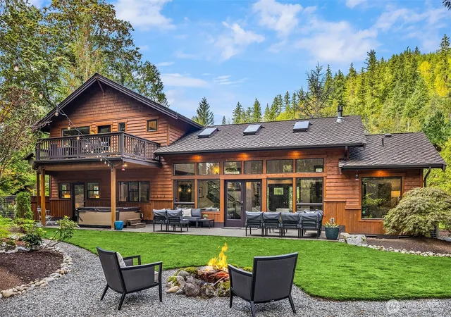 Photo 1 of Single family home for sale at 44817 Se 70th Street, Snoqualmie, WA 98065 | MLS# NWM2587234 | Listing updated on 2026-10-02