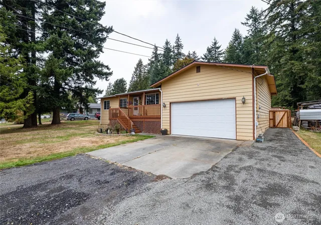 Photo 3 of Single family home for sale at 9744 Vista Ter, Blaine, WA 98230 | MLS# NWM2587244 | Listing updated on 2026-09-30