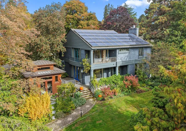 Photo 1 of Mansion for sale at 5600 Ne Windermere Rd, Seattle, WA 98105 | MLS# NWM2587253 | Listing updated on 2026-10-20