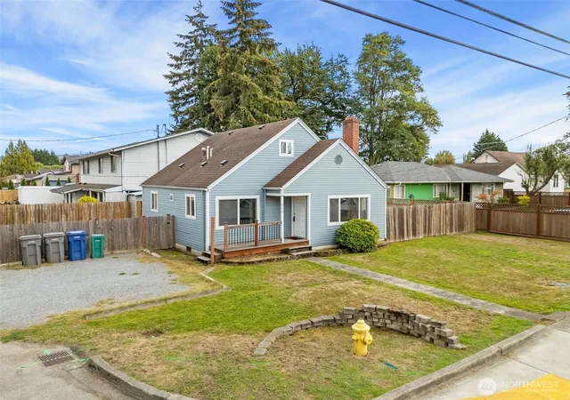 Photo 2 of Single family home for sale at 215 Milwaukee Blvd S, Pacific, WA 98047 | MLS# NWM2587266 | Listing updated on 2026-09-25