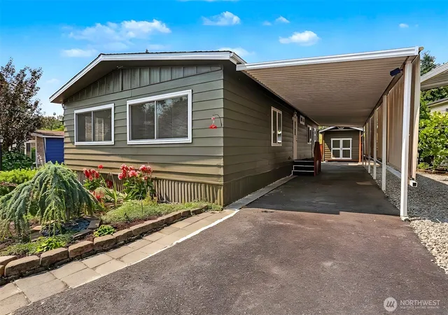 Photo 1 of Manufactured home for sale at 1121 244th Street Sw #6, Bothell, WA 98021 | MLS# NWM2587270 | Listing updated on 2026-09-29