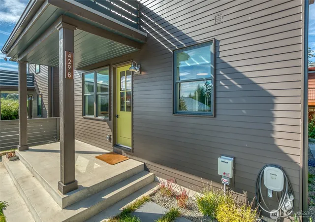 Photo 1 of Condo for sale at 429 Pine St #B, Eastsound, WA 98245 | MLS# NWM2587281 | Listing updated on 2026-09-28