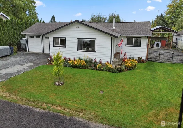 Single family home for sale at 308 Baker St, Everson, WA 98247 | MLS# NWM2587282