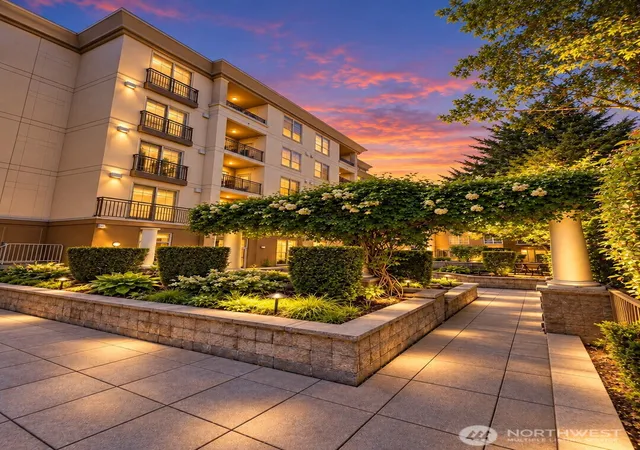 Condo for sale at 118 107th Avenue NE #B403, Bellevue, WA 98004 | MLS# NWM2587284