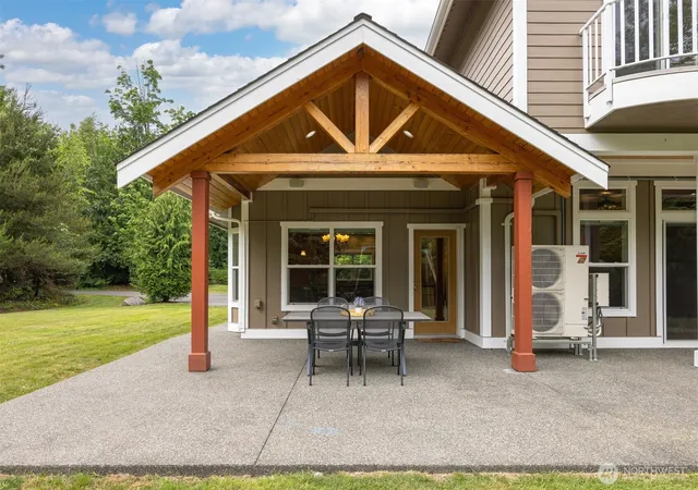 Photo 4 of Single family home for sale at 9580 Freedom Pl, Blaine, WA 98230 | MLS# NWM2587293 | Listing updated on 2026-09-25