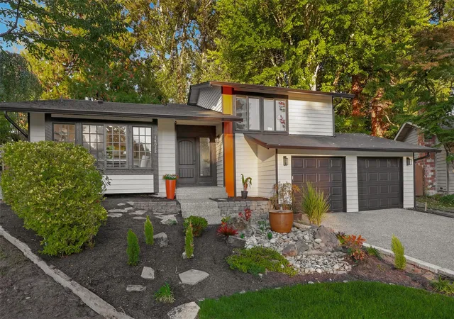 Photo 1 of Single family home for sale at 14032 110th Place NE, Kirkland, WA 98034 | MLS# NWM2587299 | Listing updated on 2026-10-16
