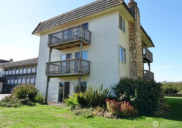 Photo 2 of Sale Pending at 615 Ocean Shrs Blvd Nw #124, Ocean Shores, WA 98569 | MLS# NWM2587311 | Listing updated on 2026-10-12