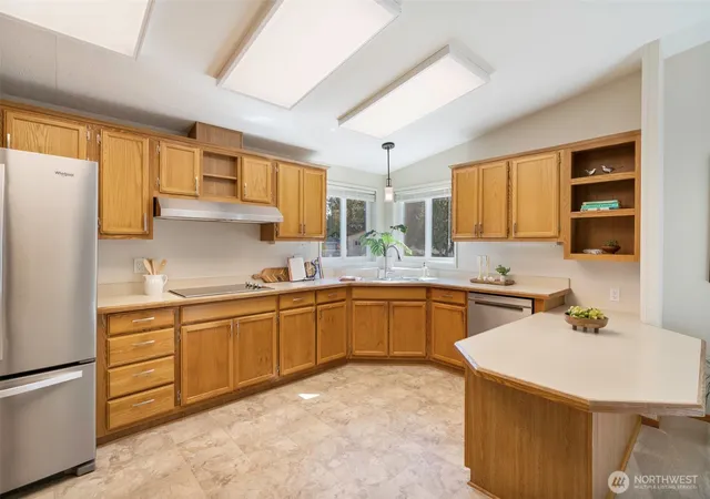 Photo 4 of Manufactured home for sale at 2306 Vista Ln, Anacortes, WA 98221 | MLS# NWM2587318 | Listing updated on 2026-10-01