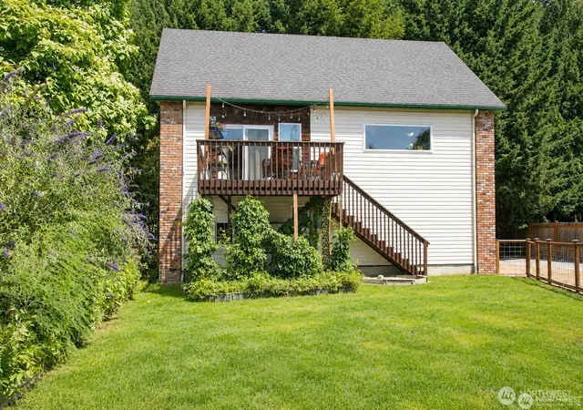 Photo 3 of Single family home for sale at 1580 Monroe St, Burlington, WA 98233 | MLS# NWM2587323 | Listing updated on 2026-09-26