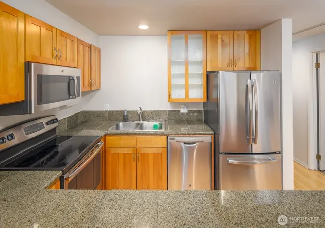 Photo 2 of Condo for sale at 150 Melrose Ave E #407, Seattle, WA 98102 | MLS# NWM2587326 | Listing updated on 2026-09-25