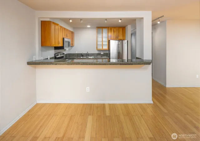 Photo 3 of Condo for sale at 150 Melrose Ave E #407, Seattle, WA 98102 | MLS# NWM2587326 | Listing updated on 2026-09-25