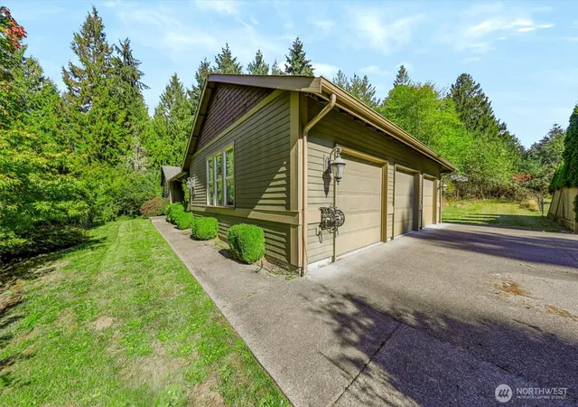 Photo 3 of Single family home for sale at 18301 62nd Street E, Bonney Lake, WA 98391 | MLS# NWM2587335 | Listing updated on 2026-09-28