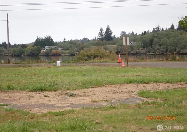 Photo 4 of Single family home for sale at 2249 Michigan Ave, Raymond, WA 98577 | MLS# NWM2587338 | Listing updated on 2026-09-29