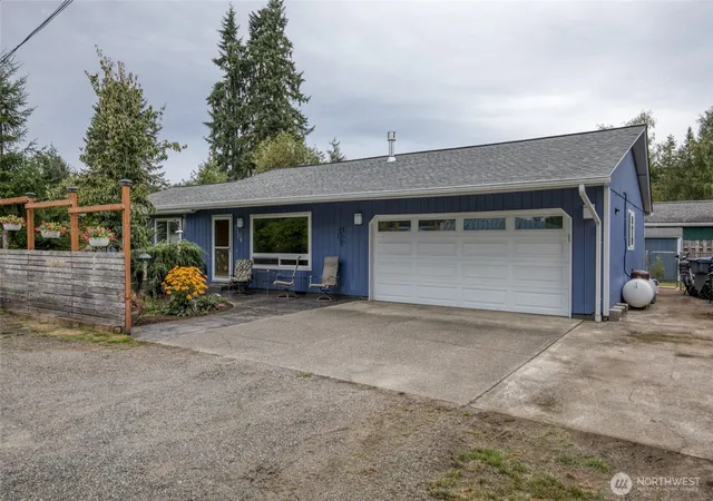 Single family home for sale at 1104 E Fairview Ln, Montesano, WA 98563 | MLS# NWM2587339