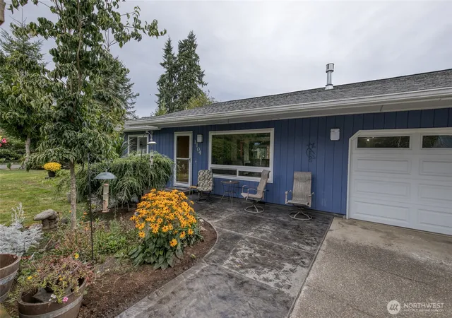 Photo 2 of Single family home for sale at 1104 E Fairview Ln, Montesano, WA 98563 | MLS# NWM2587339 | Listing updated on 2026-09-30