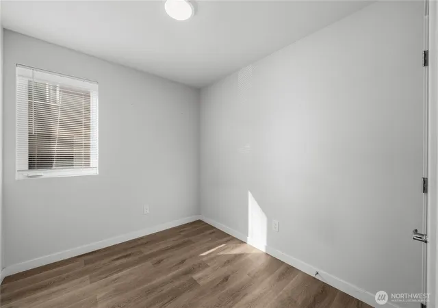 Photo 4 of Townhouse for sale at 9462 SW 20th Avenue, Seattle, WA 98106 | MLS# NWM2587340 | Listing updated on 2026-10-10