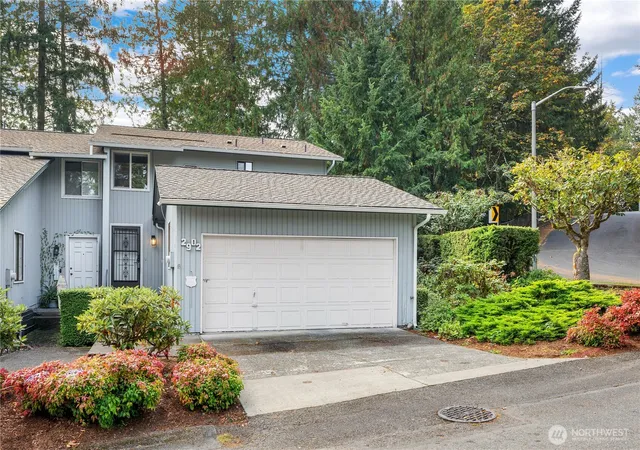 Single family home for sale at 2902 28th Street SE, Auburn, WA 98092 | MLS# NWM2587341