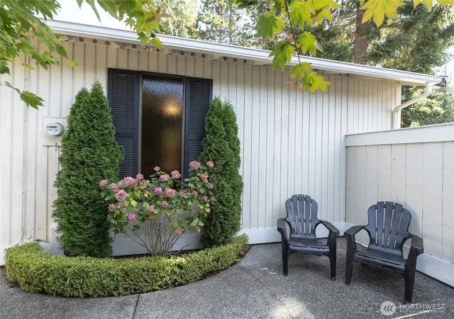 Photo 4 of Condo for sale at 156 Hilltop Dr #A, Sequim, WA 98382 | MLS# NWM2587344 | Listing updated on 2026-09-26