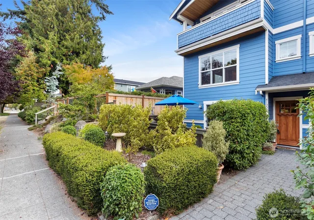 Photo 2 of Townhouse for sale at 4122 A 42nd Ave Sw, Seattle, WA 98116 | MLS# NWM2587345 | Listing updated on 2026-09-25