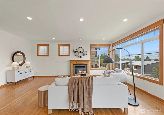 Photo 3 of Single family home for sale at 16 Florentia St, Seattle, WA 98109 | MLS# NWM2587347 | Listing updated on 2026-09-26