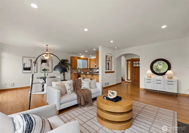 Photo 4 of Single family home for sale at 16 Florentia St, Seattle, WA 98109 | MLS# NWM2587347 | Listing updated on 2026-09-26