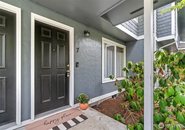 Photo 2 of Townhouse for sale at 7419 212th Street Sw #7, Edmonds, WA 98026 | MLS# NWM2587349 | Listing updated on 2026-09-28