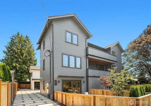 Townhouse for sale at 7062 Cleopatra Pl NW, Seattle, WA 98117 | MLS# NWM2587354
